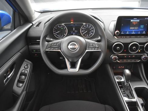 Used 2025 Nissan Sentra SV w/ Trunk Package image 13