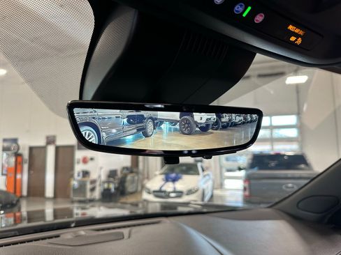 Used 2023 GMC Yukon Denali w/ Denali Reserve Package image 10