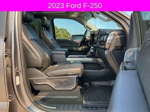 Used 2023 Ford F250 Lariat w/ Sport Appearance Package image 11