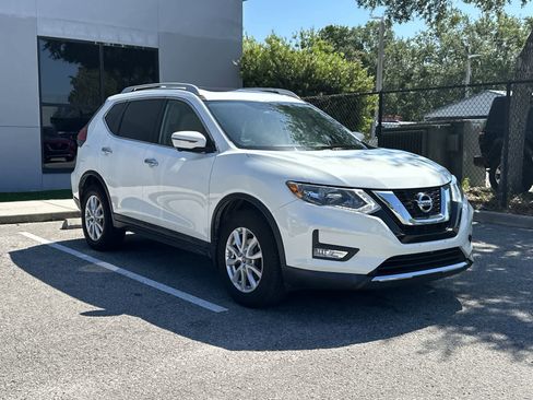 Used 2017 Nissan Rogue SV AWD/4WD image 11