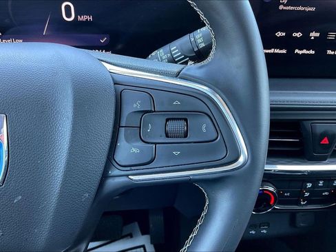 Used 2025 Buick Encore GX Preferred image 12