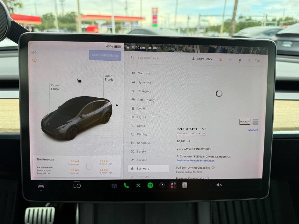 Used 2022 Tesla Model Y Performance AWD/4WD image 12