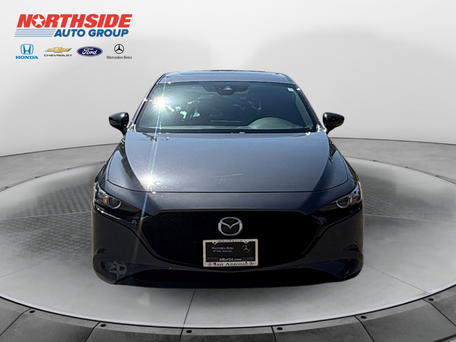 Used 2022 MAZDA MAZDA3 s FWD image 2
