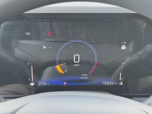 Used 2025 Chevrolet TrailBlazer LT image 35