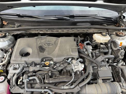 Used 2025 Toyota Camry LE image 31