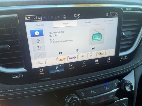 New 2026 Chrysler Pacifica Select image 13