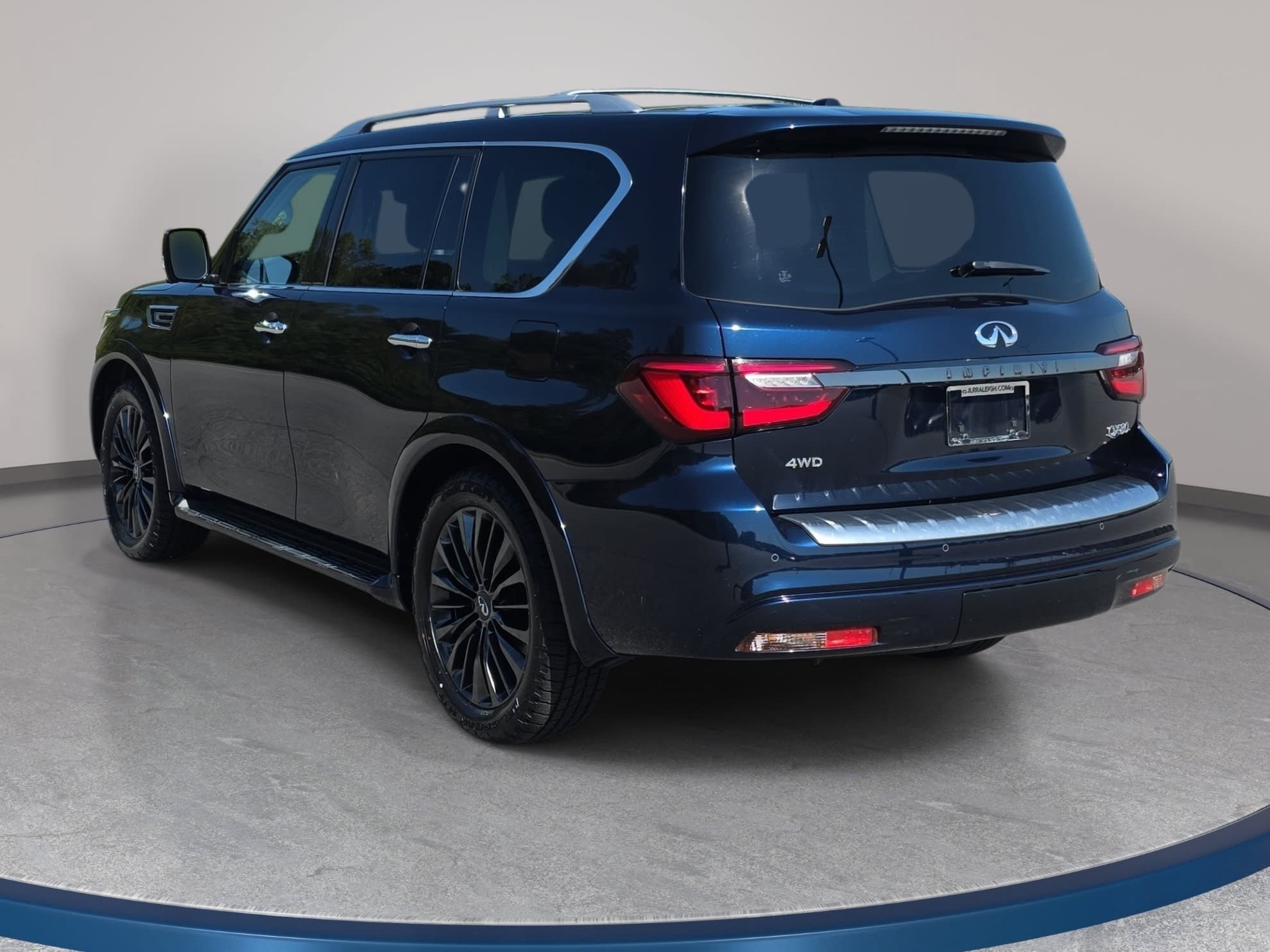 Used 2021 INFINITI QX80 Premium Select w/ Cargo Package AWD/4WD image 7