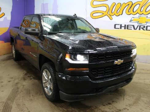 Used 2018 Chevrolet Silverado 1500 Custom w/ Custom Value Package AWD/4WD image 2