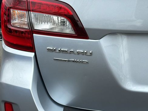 Used 2016 Subaru Outback 3.6R Limited AWD/4WD image 12