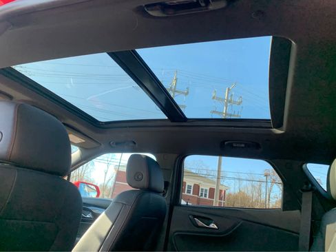 Used 2019 Chevrolet Blazer RS w/ Sun and Wheels Package image 26