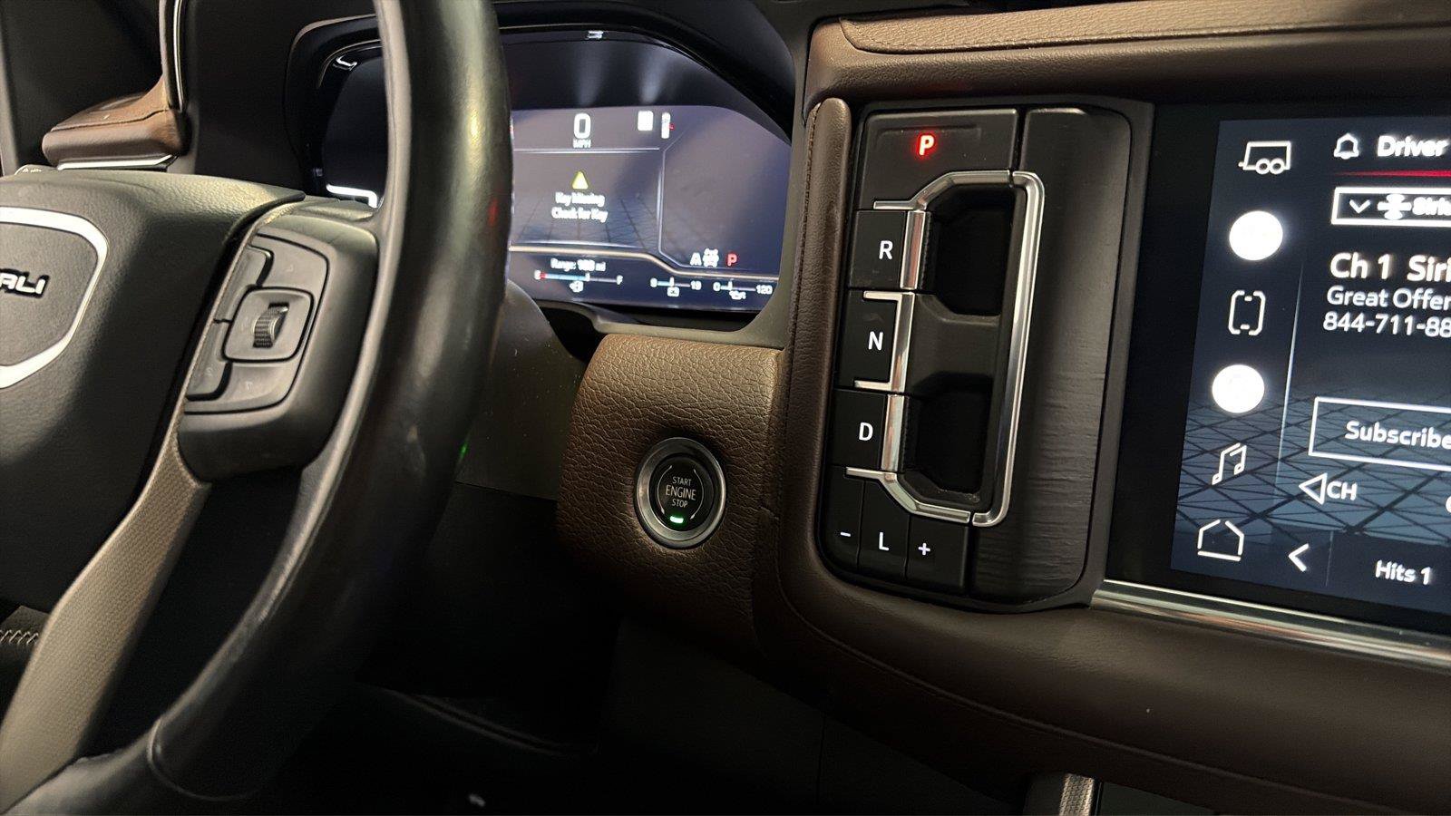 Used 2022 GMC Yukon Denali w/ Denali Premium Package AWD/4WD image 24