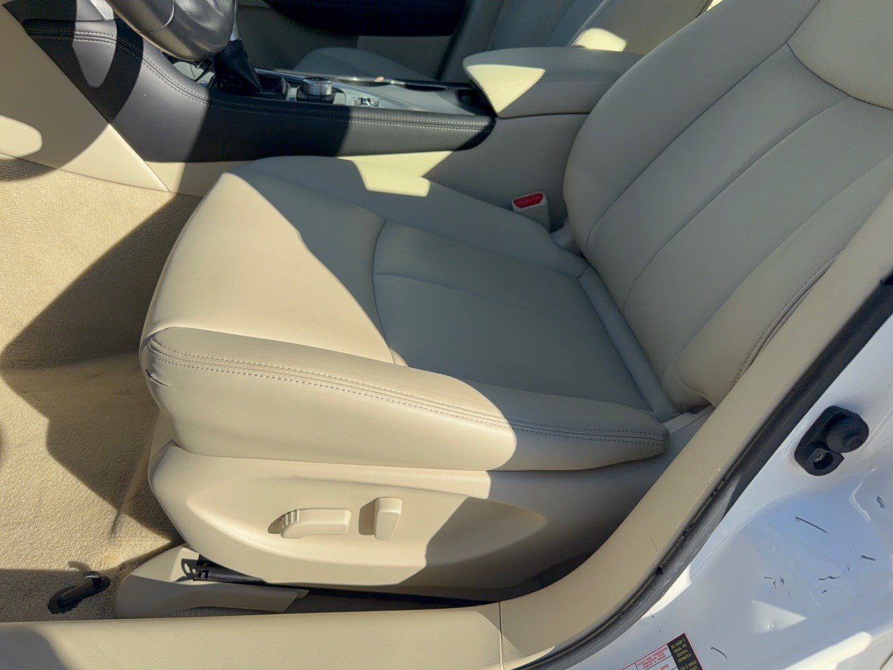 Used 2014 INFINITI Q50 Premium w/ Navigation Package RWD image 16