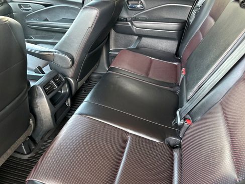 Used 2023 Honda Ridgeline Black Edition image 12