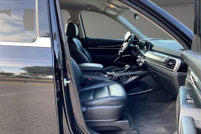 Used 2024 Kia Telluride S AWD/4WD image 7