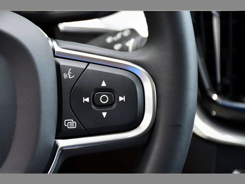 Certified 2023 Volvo XC60 B5 Core w/ Climate Package AWD/4WD image 34