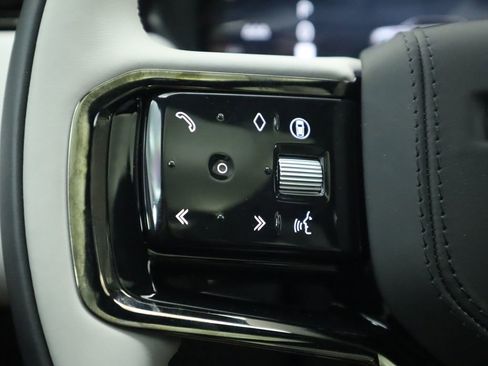 New 2026 Land Rover Range Rover Velar S image 12