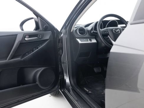 Used 2013 MAZDA MAZDA3 i Touring image 24