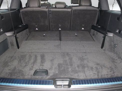 Used 2025 Mercedes-Benz GLS 450 4MATIC image 34