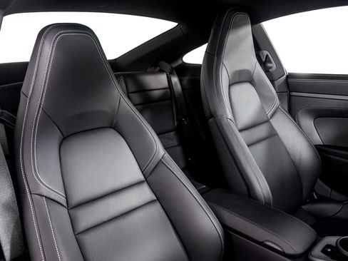 Used 2025 Porsche 911 Carrera image 37