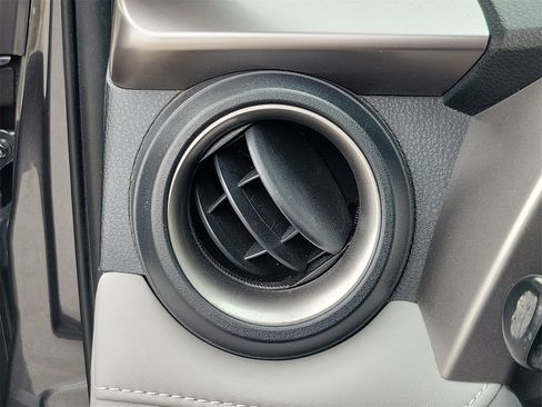 Used 2018 Toyota RAV4 XLE image 32