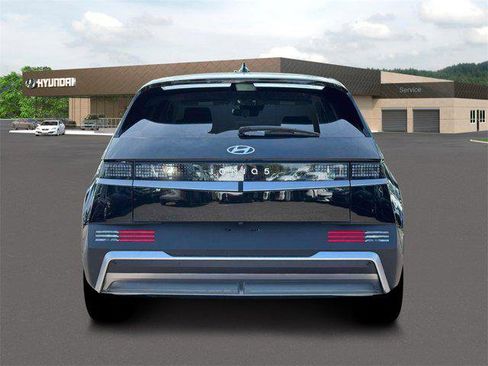 New 2025 Hyundai Ioniq 5 SE image 6