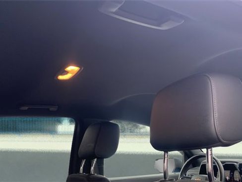 Used 2023 Chevrolet Colorado LT w/ LT Convenience Package III image 16