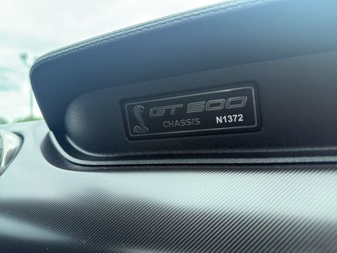 Used 2022 Ford Mustang Shelby GT500 w/ Technology Package RWD image 18