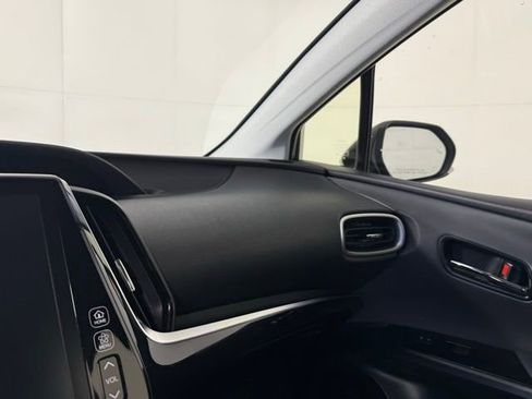 Used 2021 Toyota Prius Prime Limited image 12