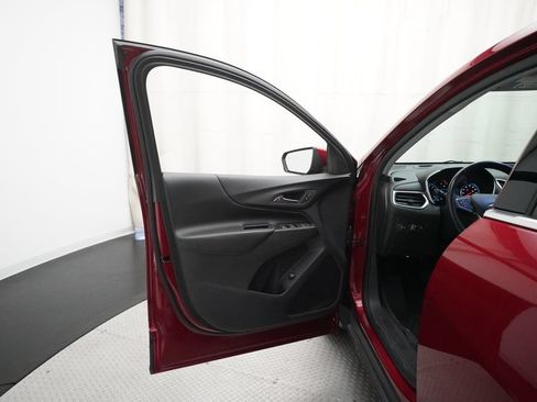 Used 2020 Chevrolet Equinox LT w/ Driver Convenience Package FWD image 27