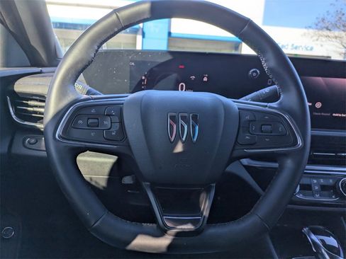 Used 2024 Buick Envista Sport Touring w/ Convenience I Package image 18