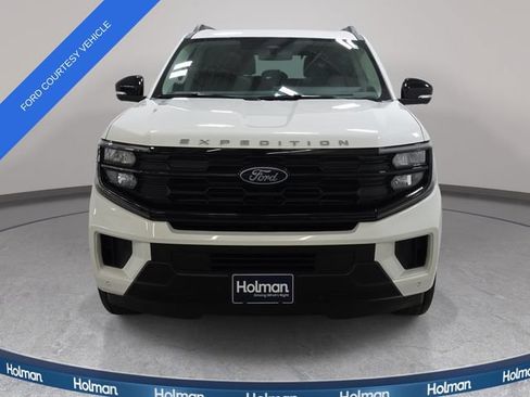 Used 2026 Ford Expedition Active AWD/4WD image 3