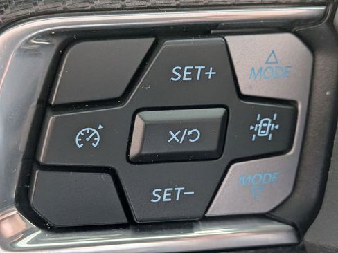 Used 2025 Ford Mustang Premium image 24