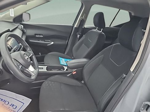 Used 2024 Nissan Kicks SV image 28