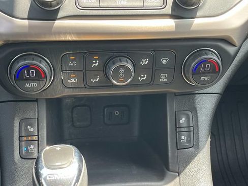 Used 2019 GMC Acadia Denali AWD/4WD image 13