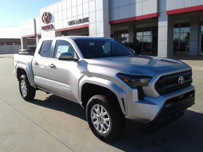 New 2025 Toyota Tacoma SR5