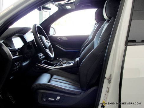 Used 2022 BMW X7 xDrive40i w/ M Sport Package AWD/4WD image 24