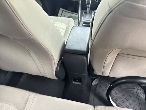 Used 2021 Ford EcoSport SE w/ SE Convenience Package FWD image 11