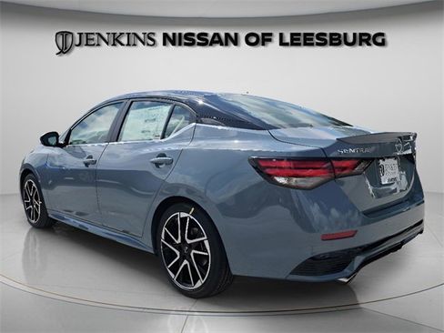 New 2025 Nissan Sentra SR image 9