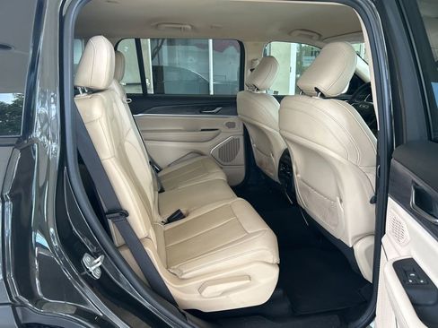 Used 2022 Jeep Grand Cherokee L Limited image 25