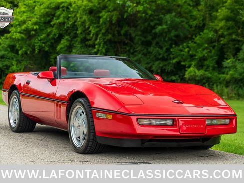 Used 1988 Chevrolet Corvette Convertible RWD image 21