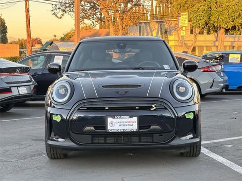 Used 2023 MINI Cooper SE image 2