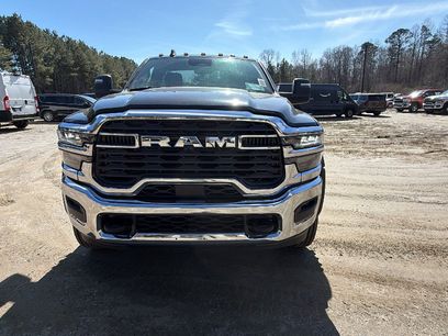 New 2025 RAM 5500 4x4 Regular Cab
