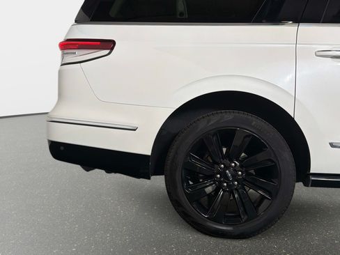 Used 2024 Lincoln Navigator L Black Label AWD/4WD image 6