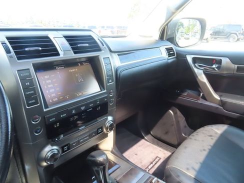 Used 2015 Lexus GX 460 AWD/4WD image 35