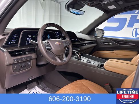 Used 2024 Cadillac Escalade Sport image 32