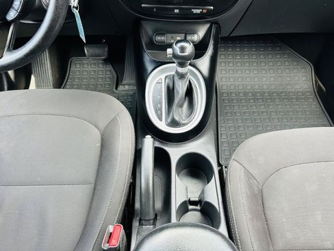 Used 2016 Kia Soul FWD image 15