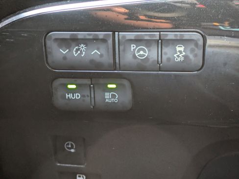 Used 2017 Toyota Prius Prime Plus image 26