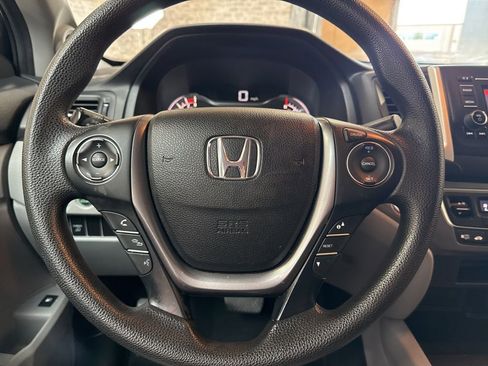Used 2019 Honda Ridgeline RT image 15