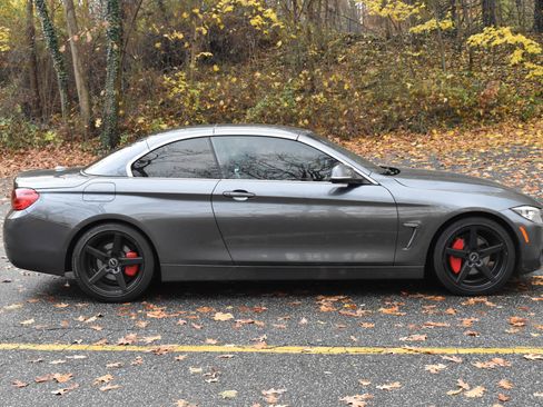 Used 2018 BMW 430i Convertible image 12