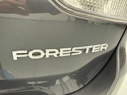 Used 2023 Subaru Forester Premium AWD/4WD image 10